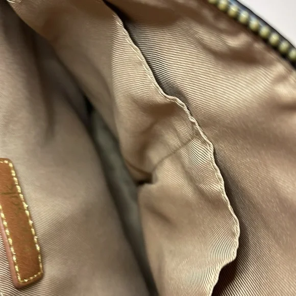 The Sak Black Leather Crossbody Bag - Picture 4 of 5